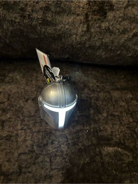 Star Wars The Mandalorian Helmet  Light-Up Pocketbac Holder